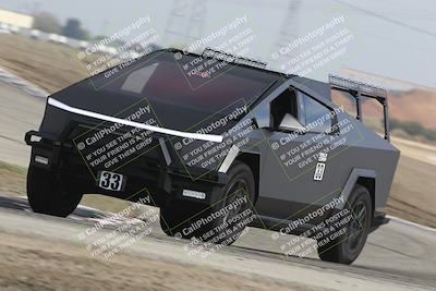 media/Oct-19-2025-Speed Ventures (Sun) [[a6e7fe67be]]/TC B/Session 2 (Outside Grapevine)/